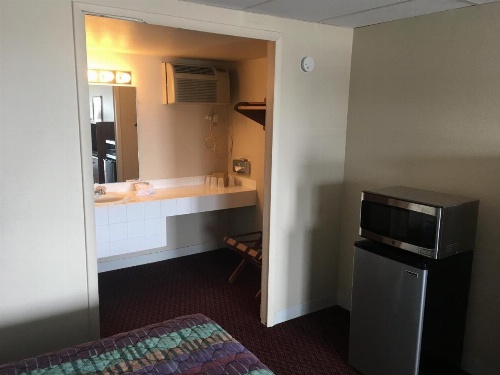 Mountain View Inn image 16